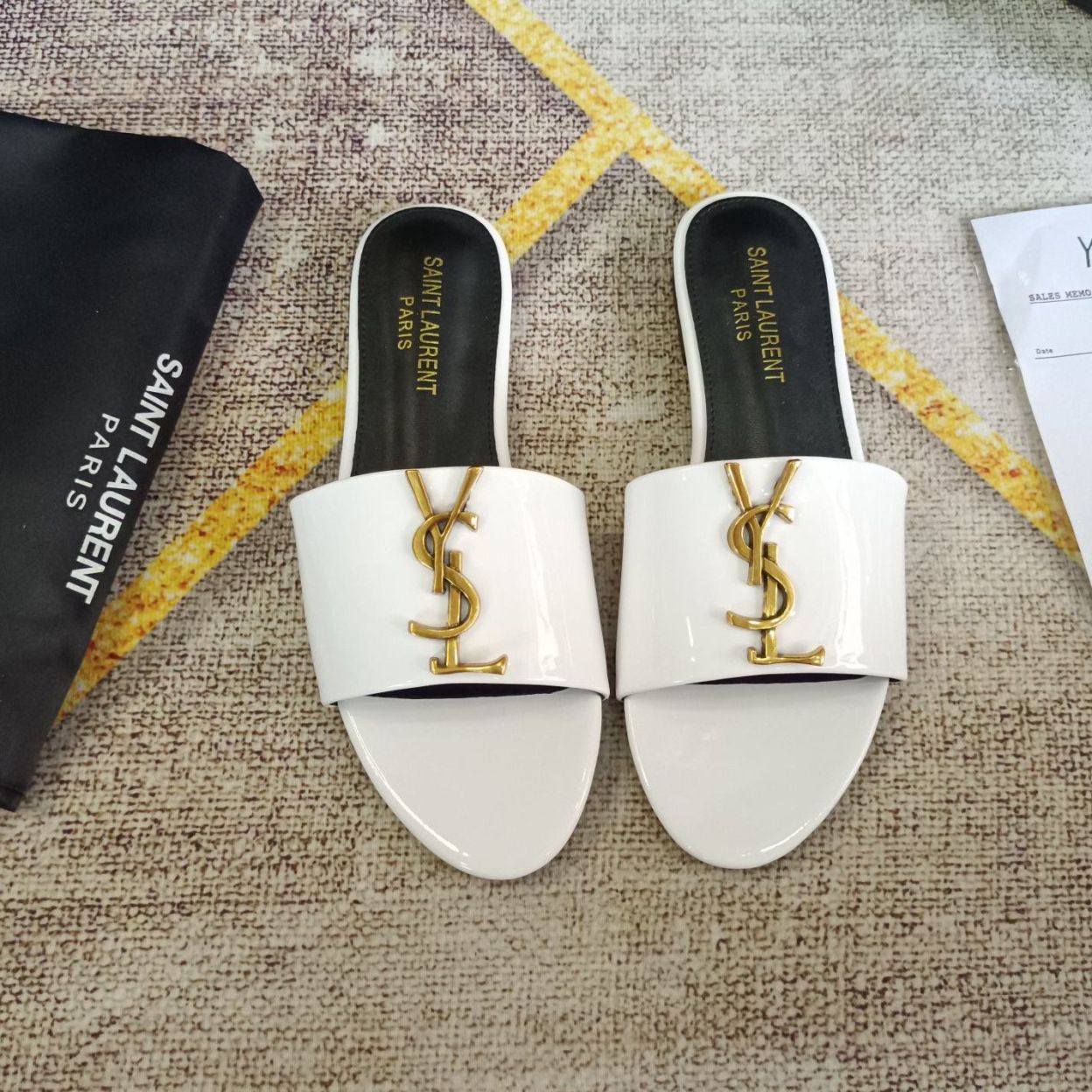 Classic Gold Signature Flat Slippers LX-872029