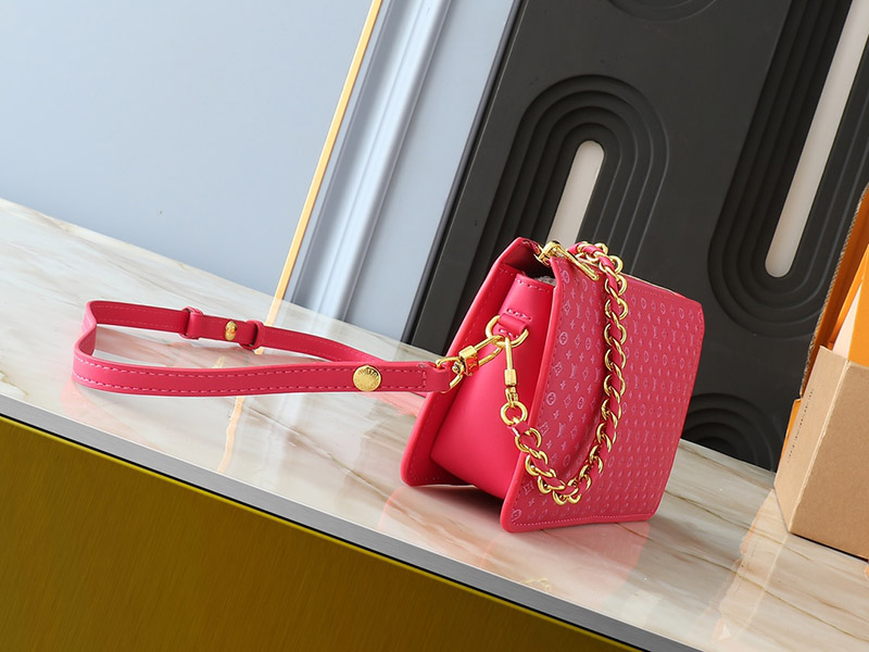Rose Red Leather 8.5″x4.9″x2.0″ Chains Handbag with Adjustable Strap BB-921492