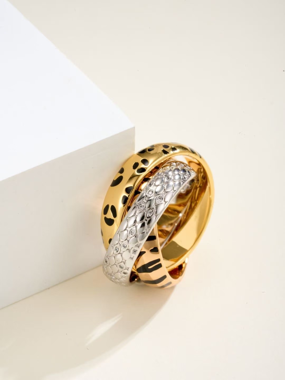 Carti Trinity Ring