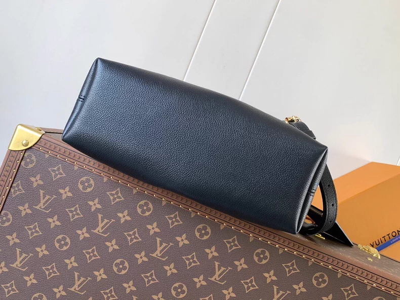 LOUIS VUITTON M47209 LV Bundle