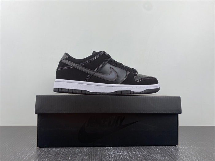 FD6923-001 NK Dunk Low Airbrush Swoosh Black