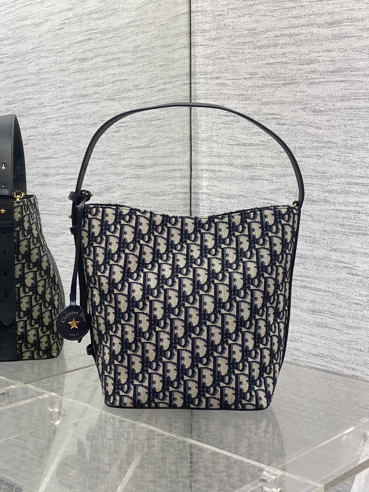 DR Star bucket Bags 24x20x15cm