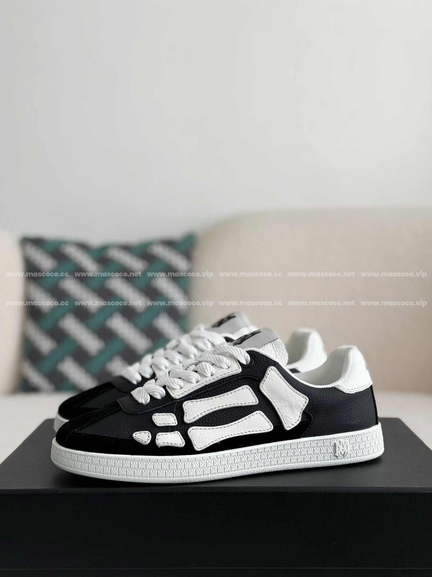 AMRI Sneakers