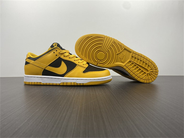 NK Dunk Low Championship Goldenrod DD1391-004