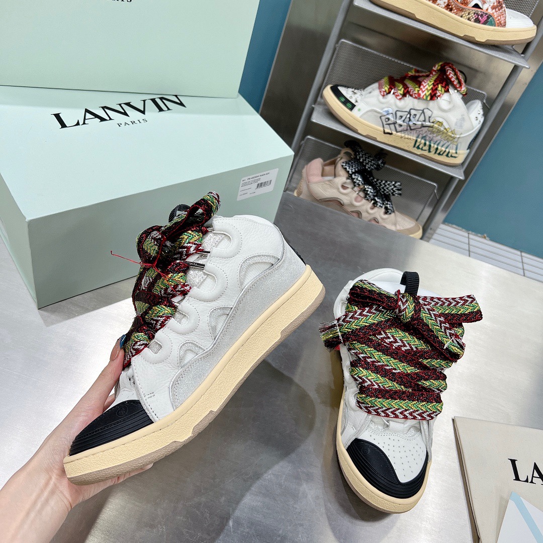 LAN Leather Curb 6