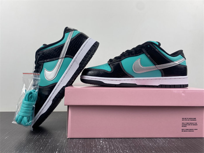 NK SB Dunk Low Diamond Supply Co. Aqua Blue 304292-402