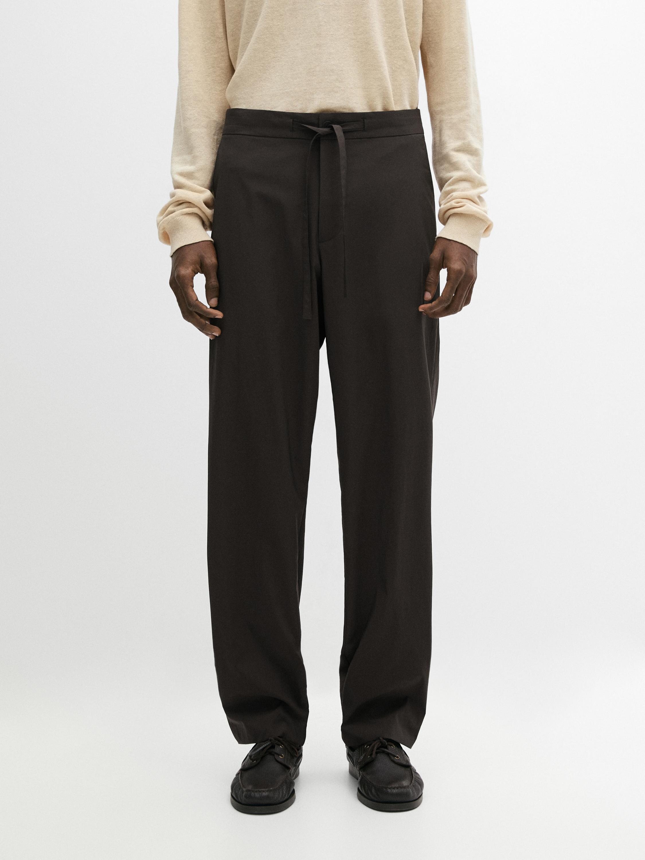 Pantalón total look técnico