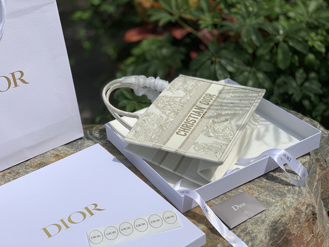 DR BOOK Tote 36x27.5x16.5cm