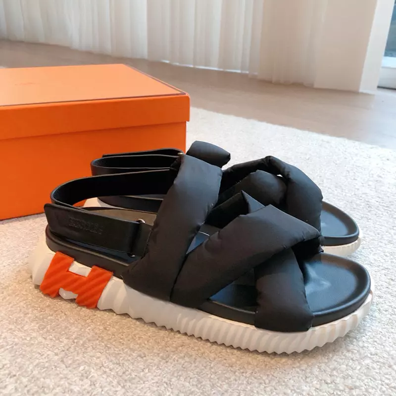 Classical High Quality Sandals LX-872301
