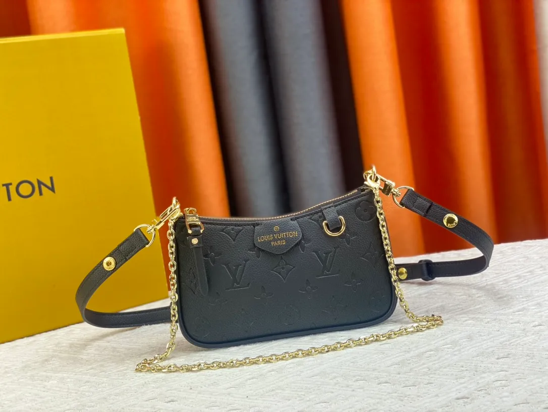 Woman’s handbag with straps 7.5″x4.5″x1.2″ BB-9180001000695