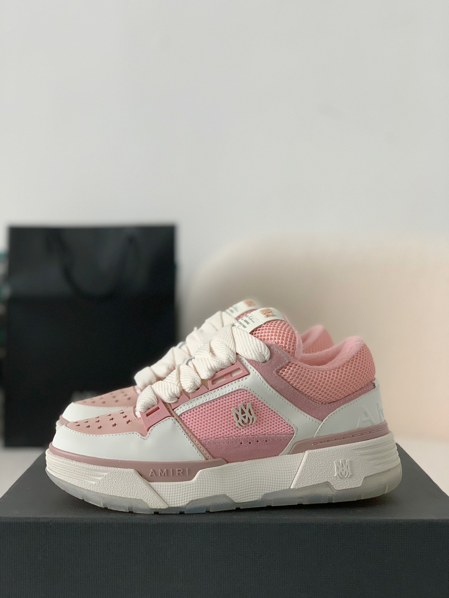 AMRI Sneakers