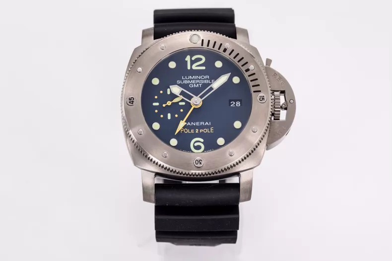 Panerai Luminor Submersible 1950 3 Days GMT Titanio Pole 2 Pole 47mm
