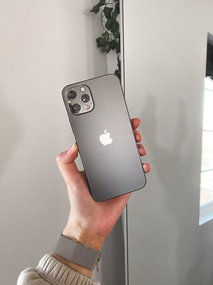 Apple iPhone 12 Pro 128 GB in Graphite for Unlocked 6R57