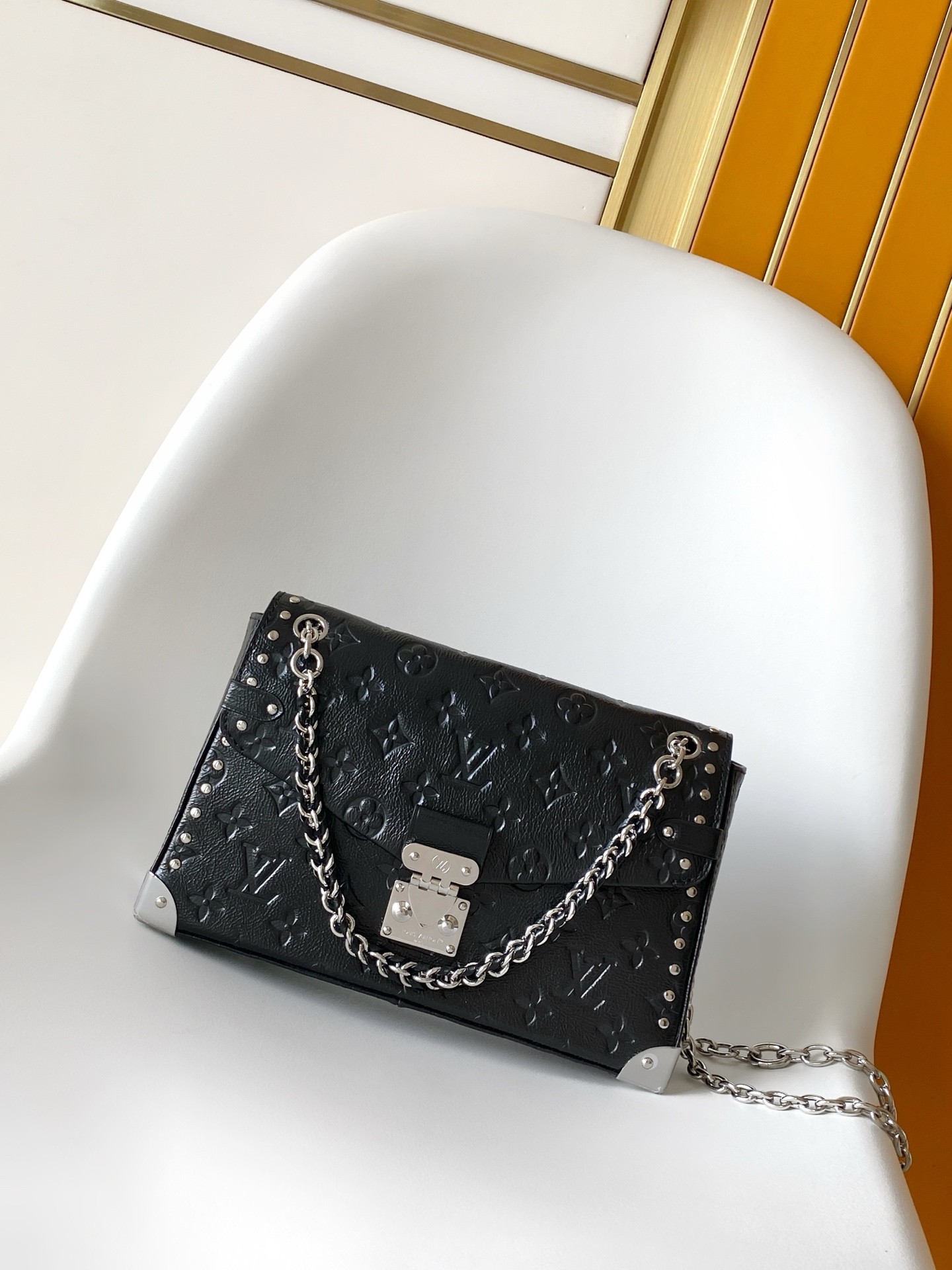 LV Trunkie M28137 Size：27x16x8cm