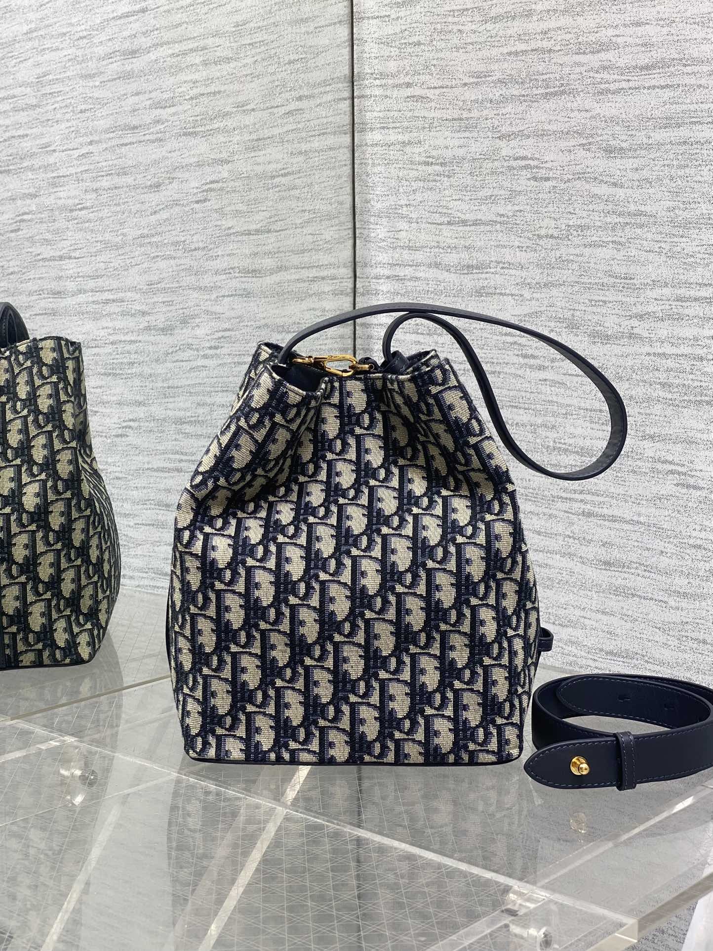 DR Star bucket Bags 24x20x15cm