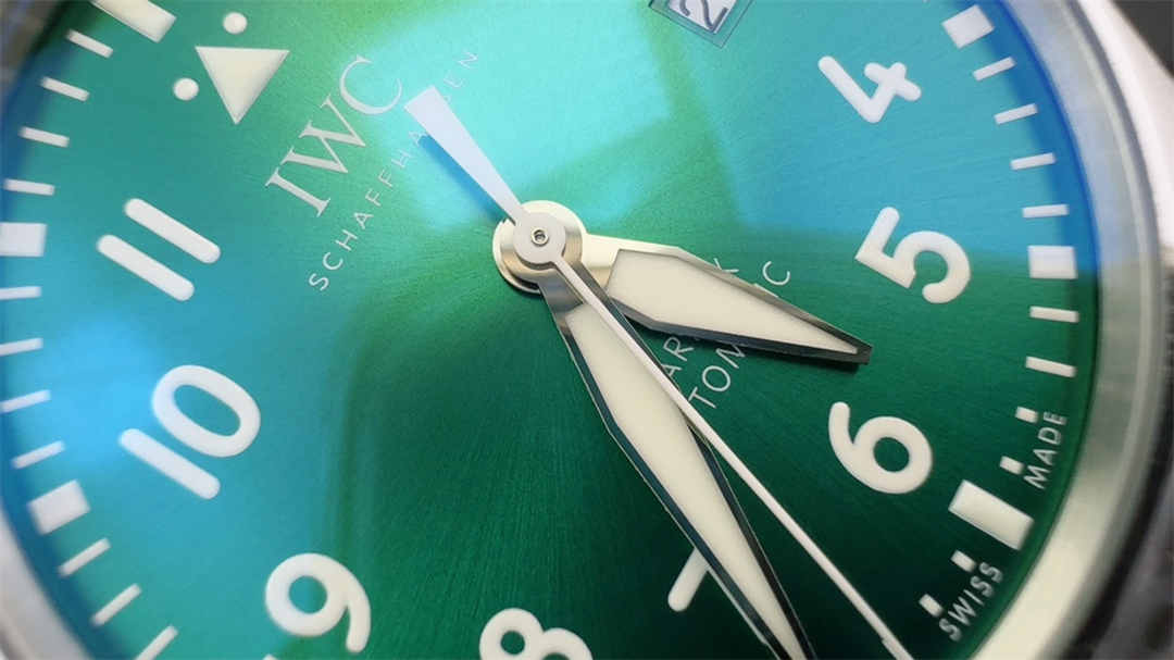 V7 IWC Mark XX Green Dial – Premium Replica Pilot Watch with High-Grade Craftsmanship