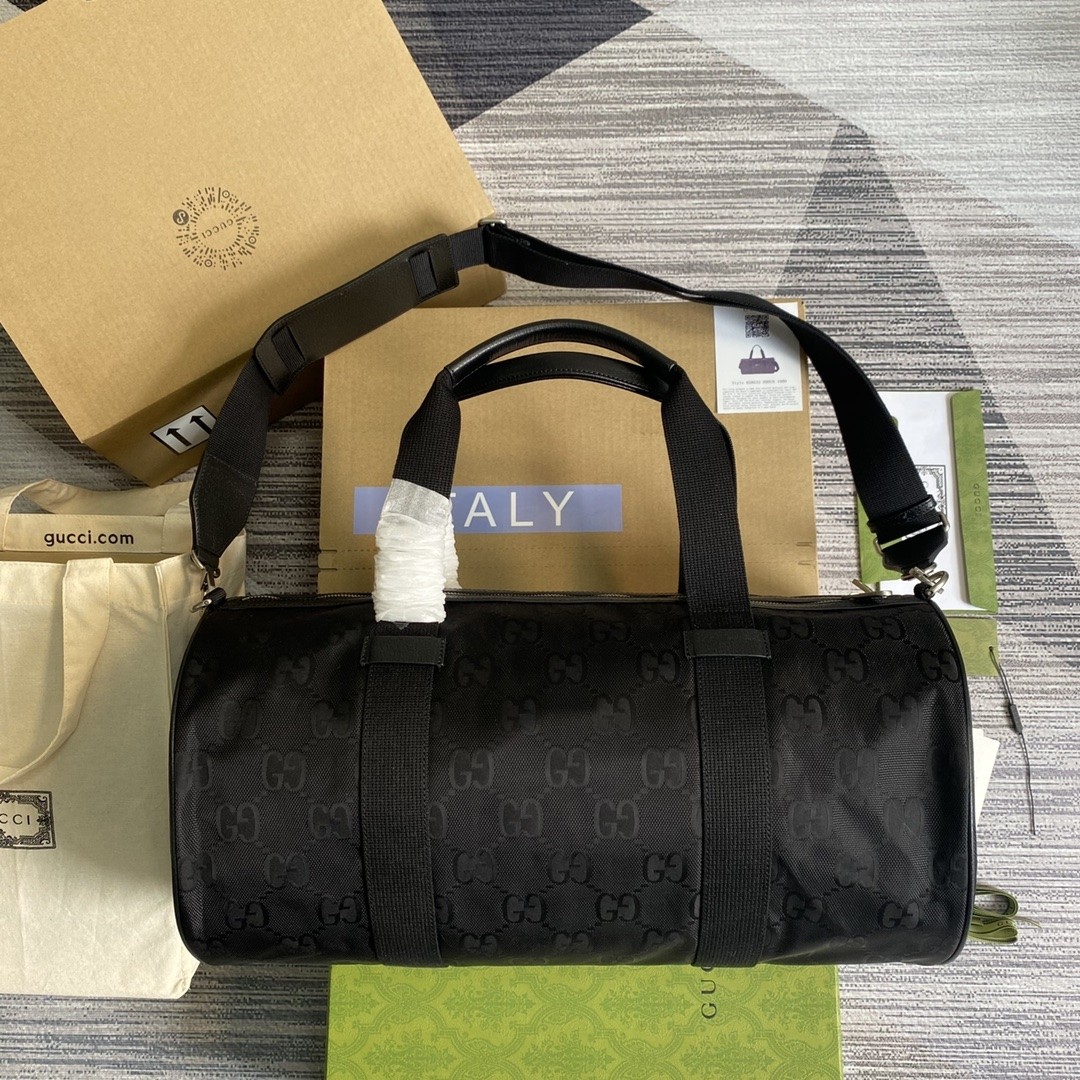 GUC Travelling bag 47.5x24x24cm