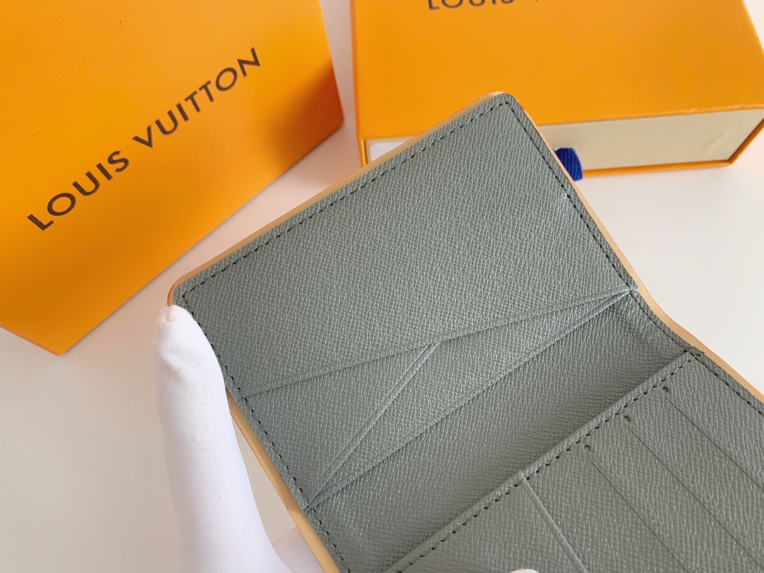 Cardholder 3.1″x4.3″x0.4″ BB-918000104