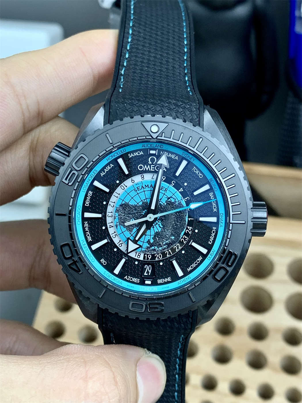 Omega Seamaster Worldtimer Replica – VS Factory Black Ceramic GMT 45.5mm