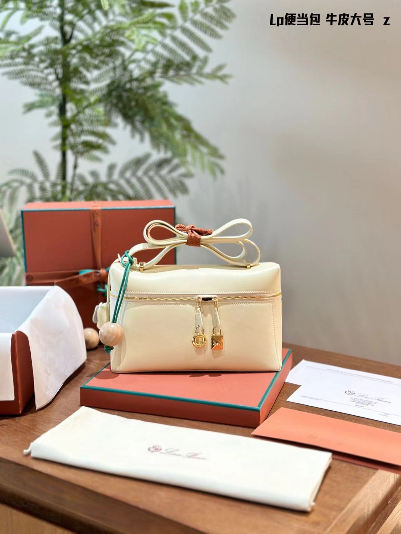 Leather lunch bag with staps BB-921148