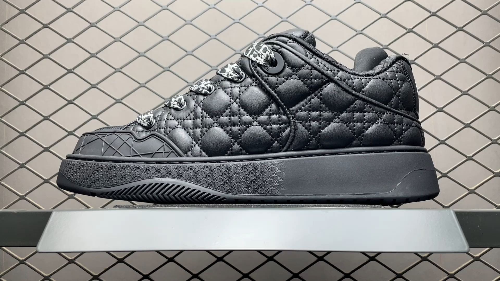 DR B9S  Sneaker