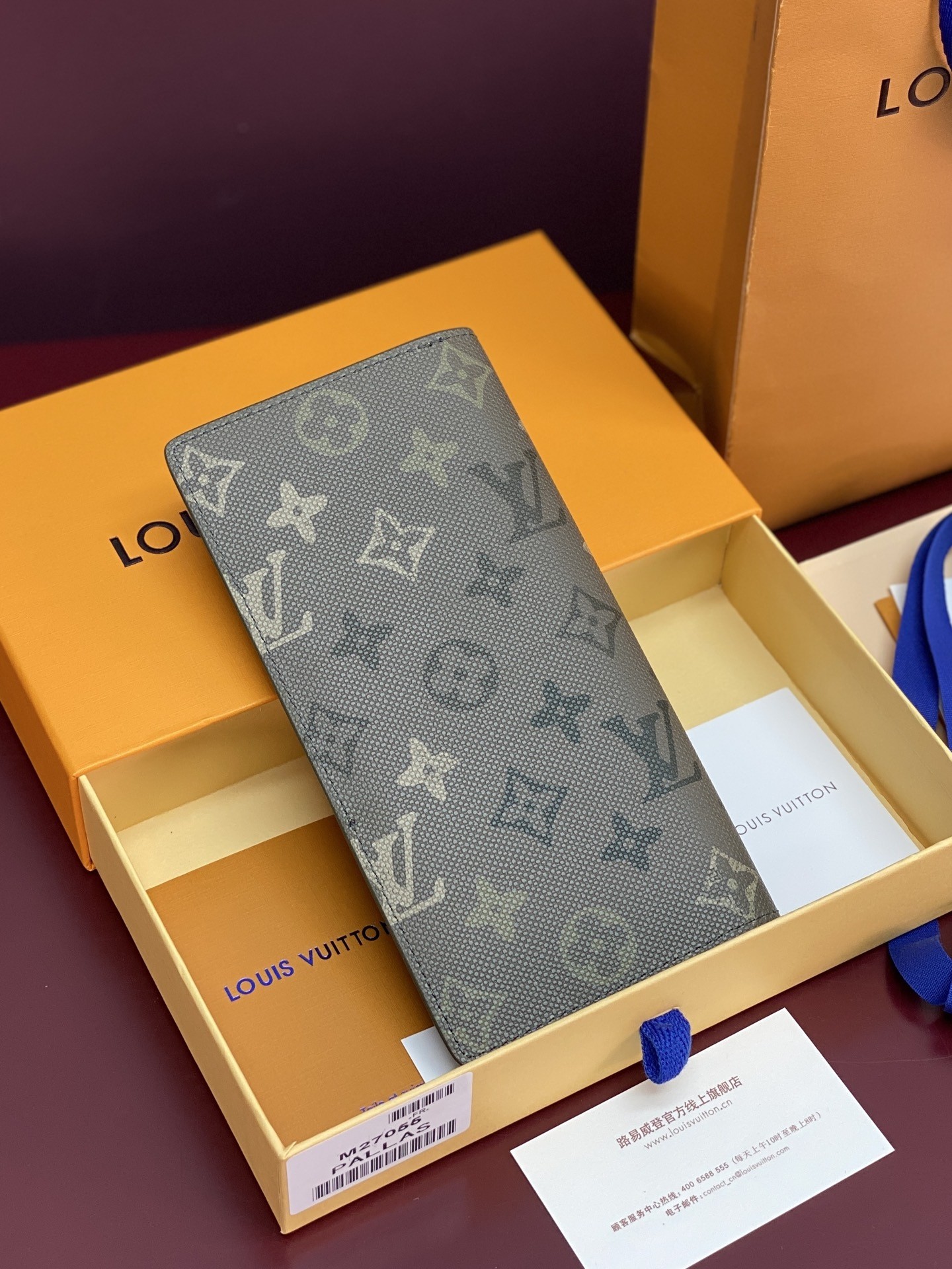 LV Wallets 19x10.5x2.5cm