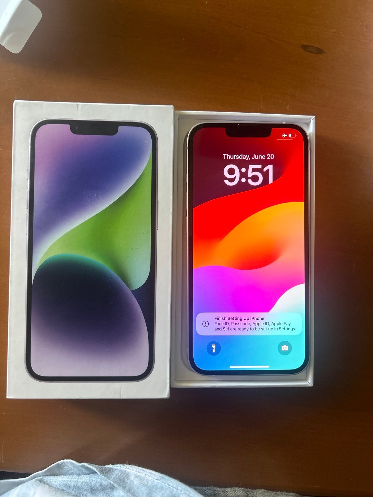 iPhone 14 2D37