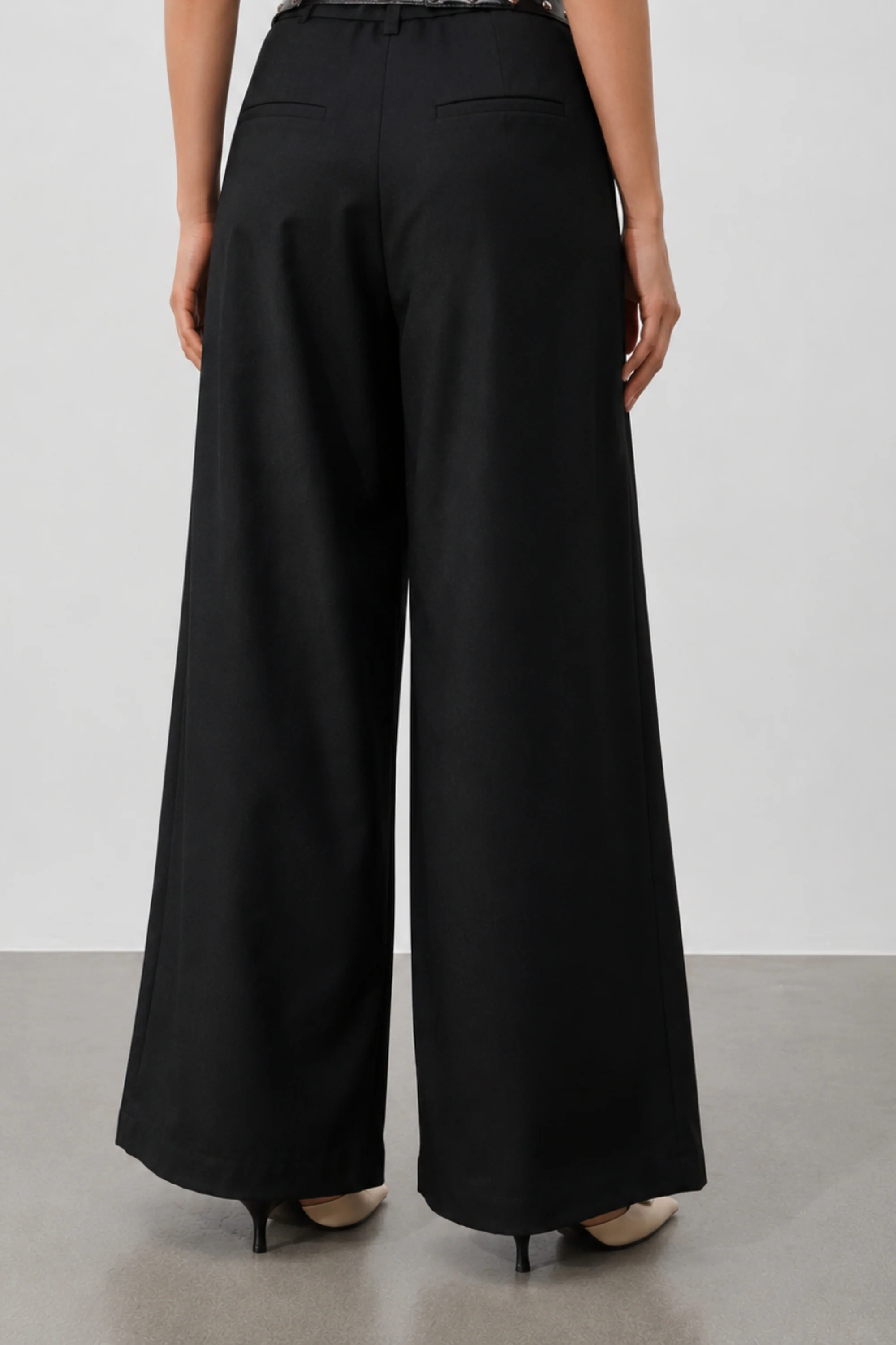 Carmen Black Pleated Trousers