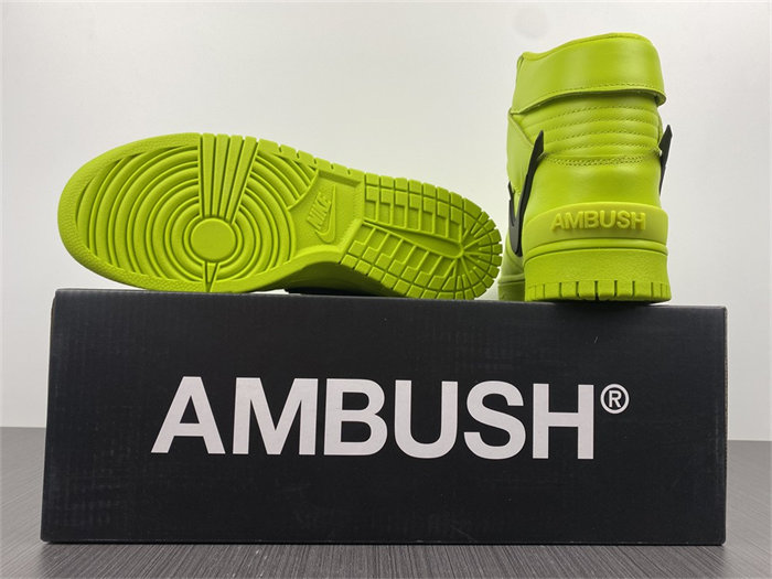 NK Dunk High AMBUSH Flash Lime CU7544-300