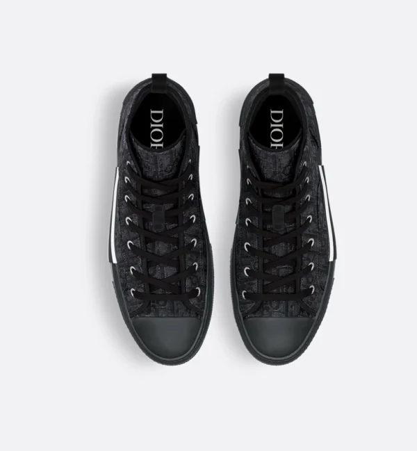 DR B23 League High-Top Sneaker