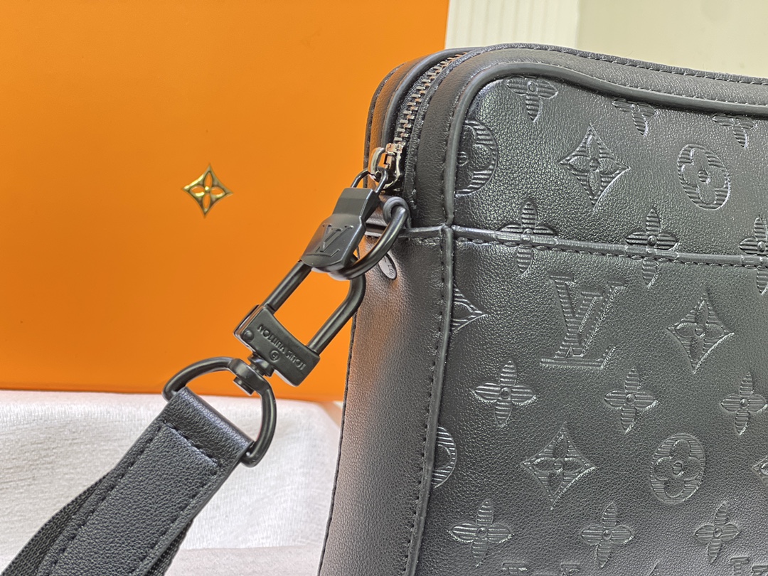 Adjustable strap Woman’s Handbag 10.6″x1.8″x7.3″ BB-9180001000179