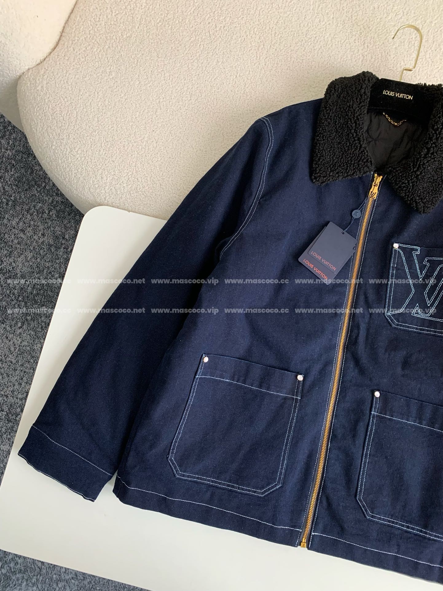 LV SS25 Zippered open-and-closed spliced turn-down collar jacket