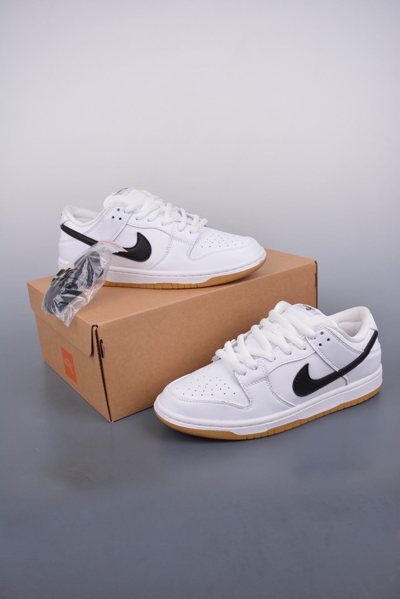 NK SB Dunk Low Orange Label Black CZ2249-100