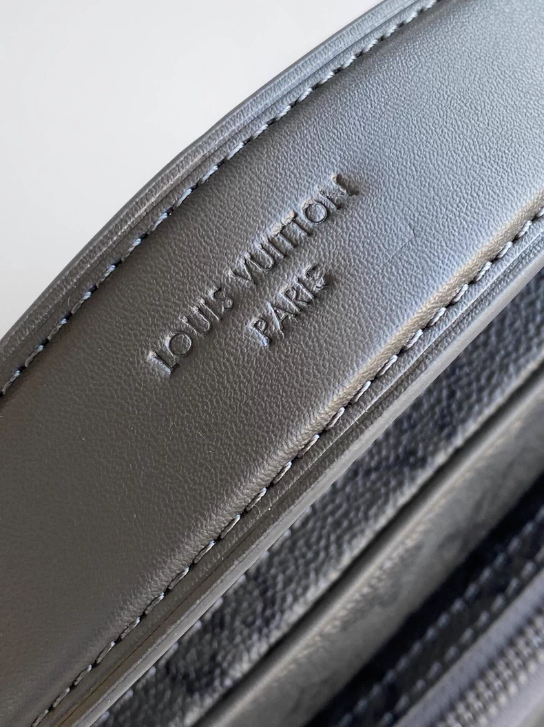 LOUIS VUITTON M26783 Nil