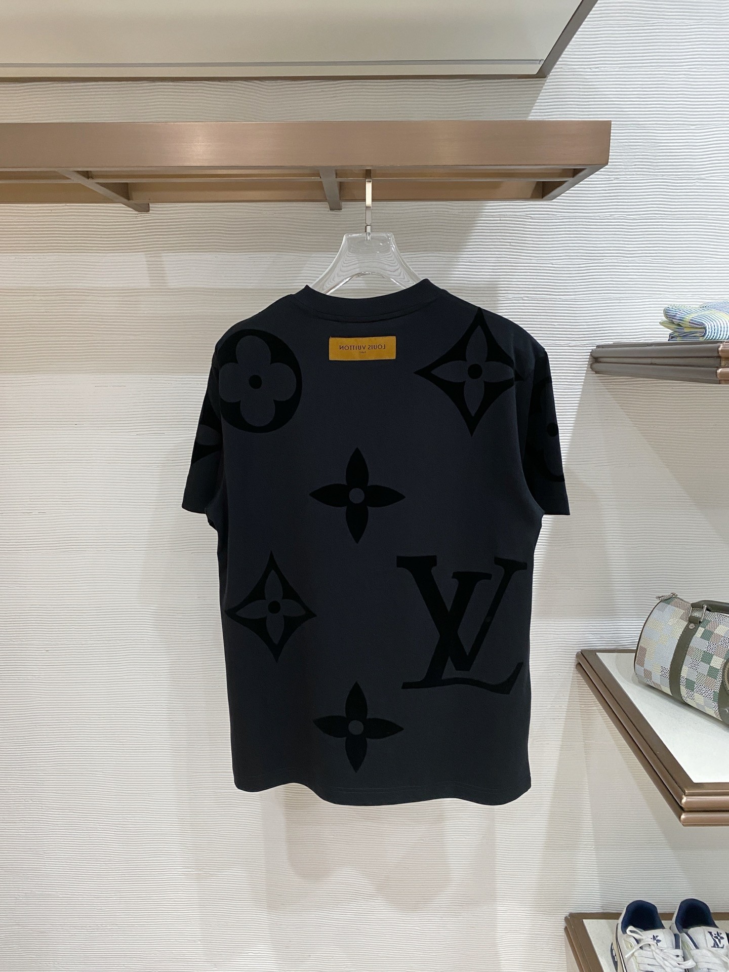LV T-Shirt