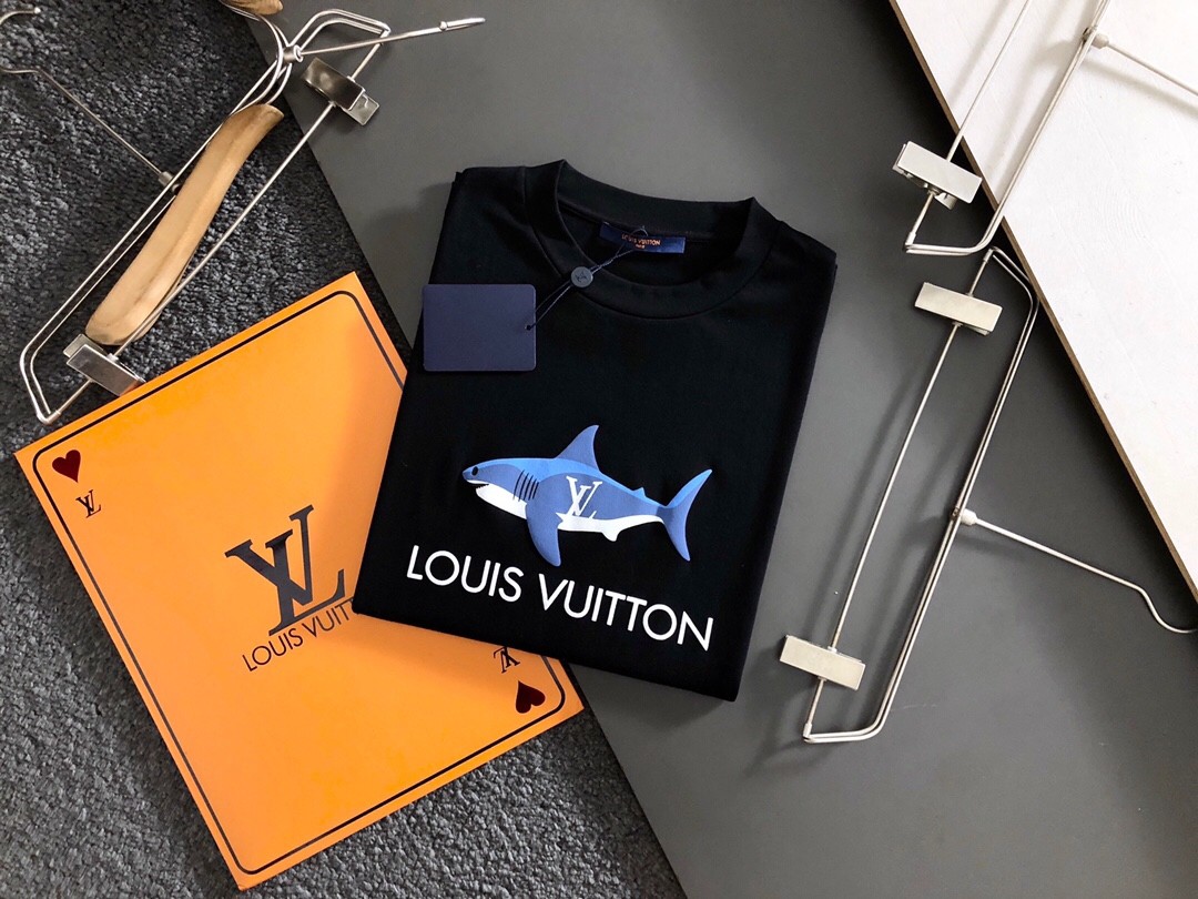 LV T-shirt