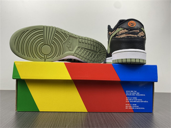 NK Dunk Low Crazy Camo DH0957-001