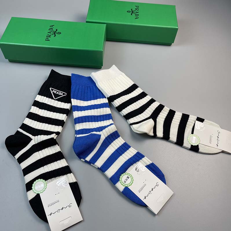Set of 3 Pairs of Cotton Breathable Crew Socks WZ-924000260