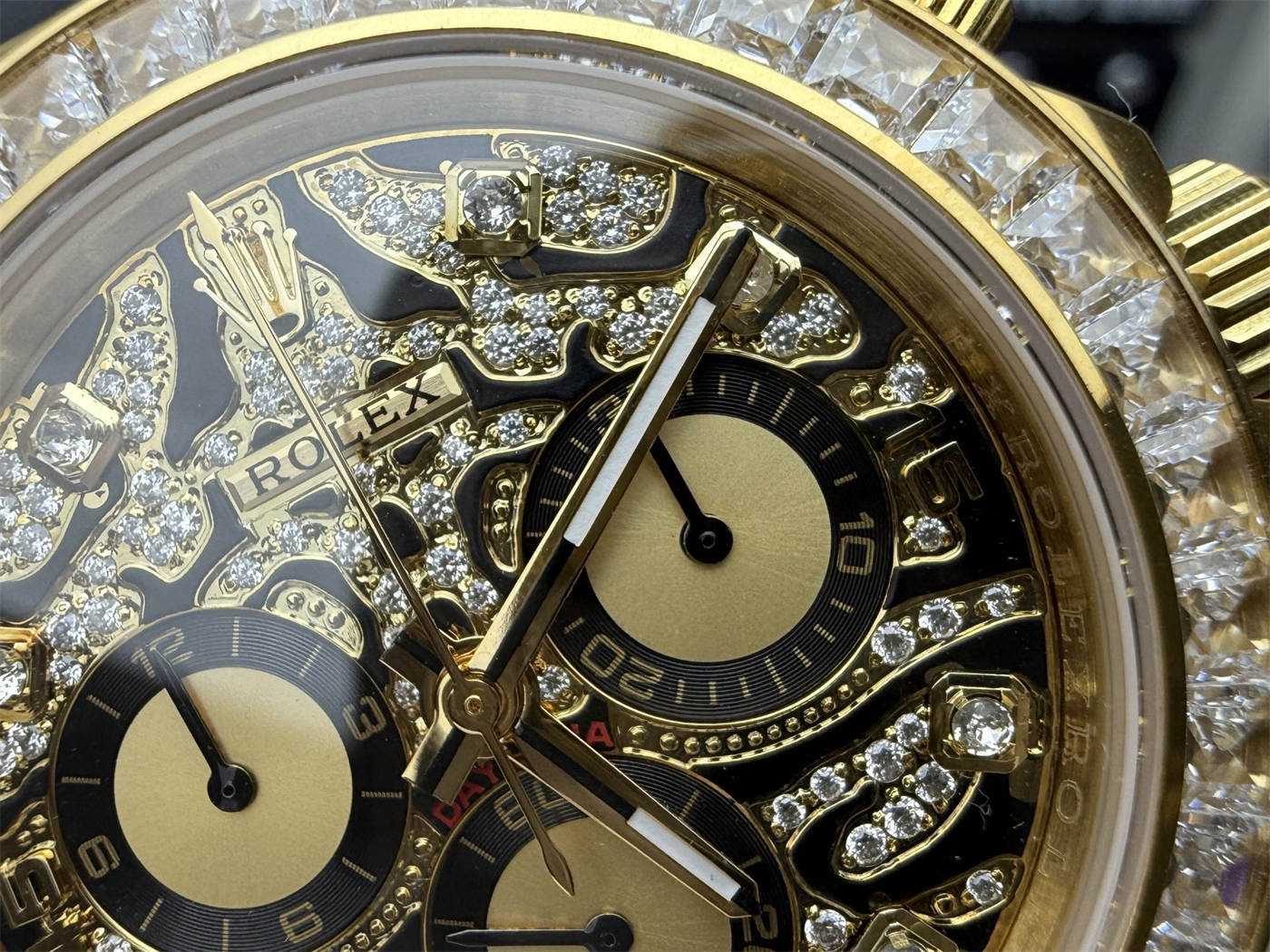 Rolex Daytona 116588 TBR Replica – Custom Diamond Dial Yellow Gold Chronograph