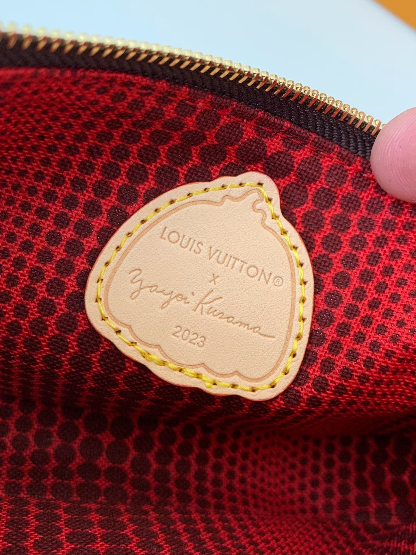 LV x YK MINI POCHETTE ACCESSOIRES 15.5*10.5*4cm