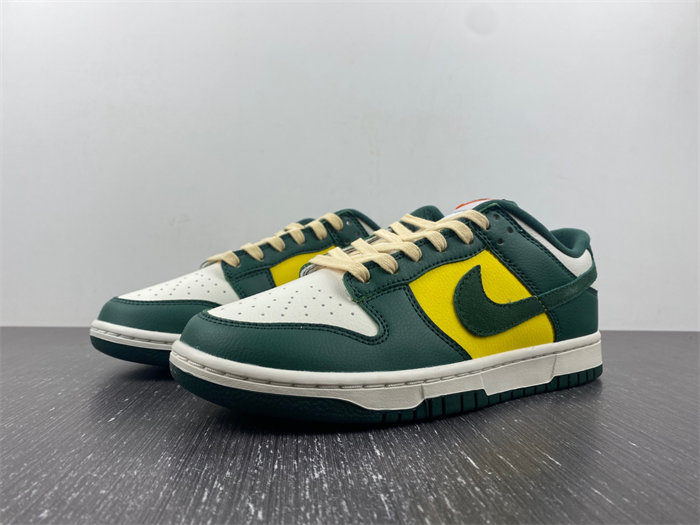 NK Dunk Low SE Noble Green FD0350-133