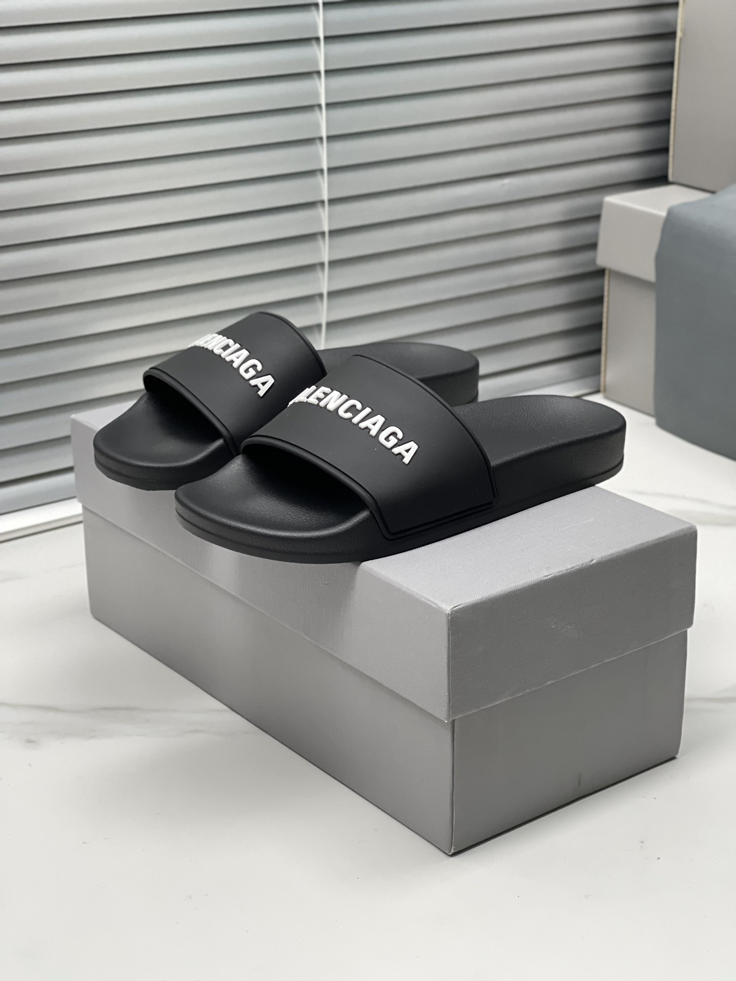 BLCG Slippers（Multiple colors）