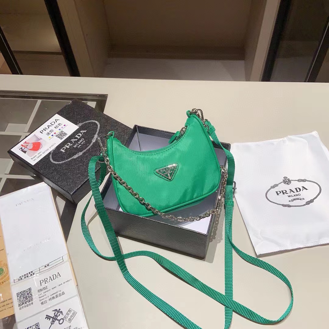 New 5.9″x4.3″x1.6″ mini crossbody bag with chains and strap BB-921217