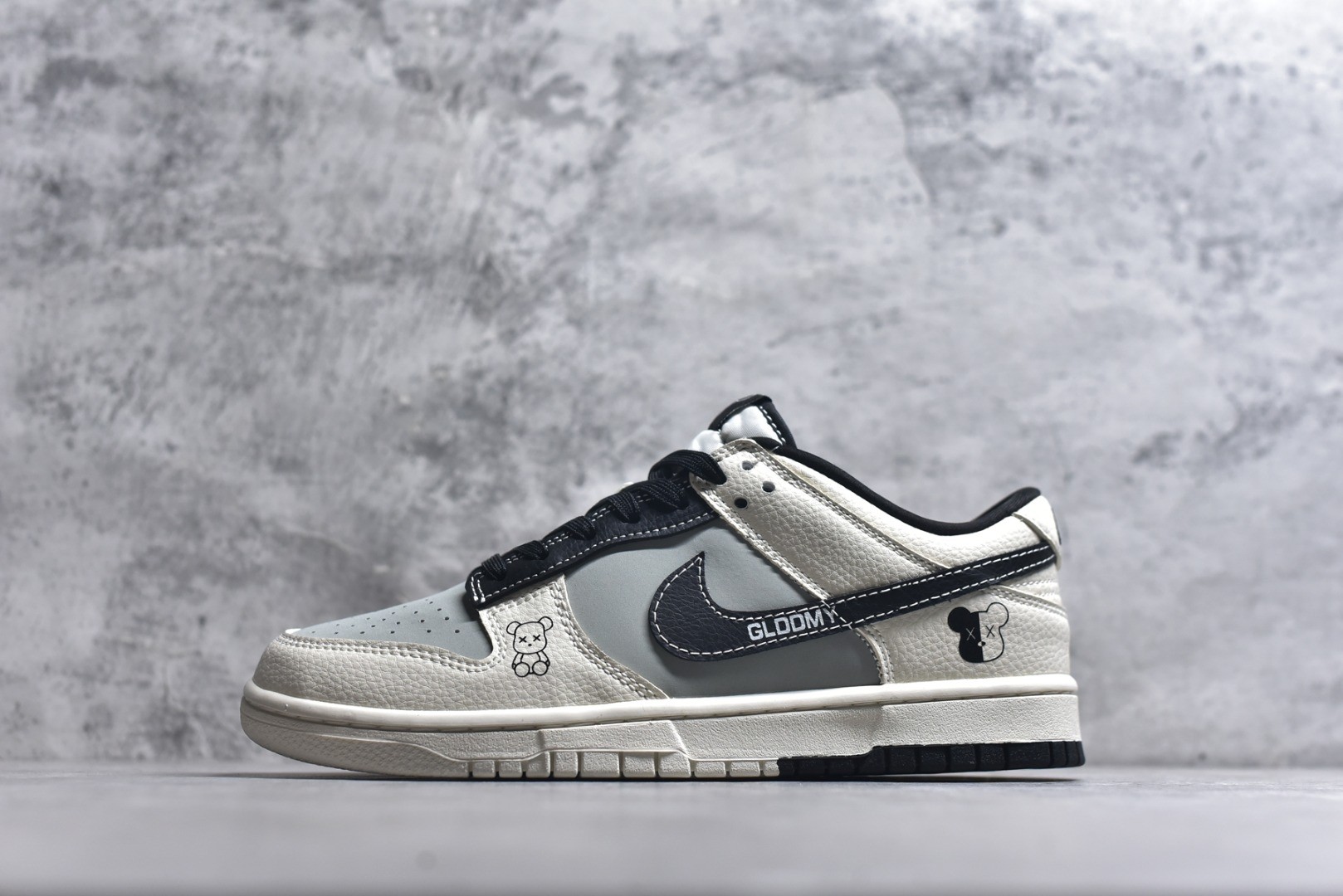 NK SB Dunk Low TX1688-017
