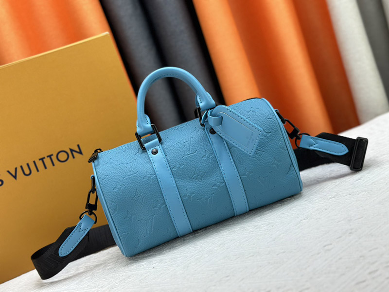 Leather Size 9.8″x5.9″x4.3″ Adjustable Strap Handbag with Charm BB-921565