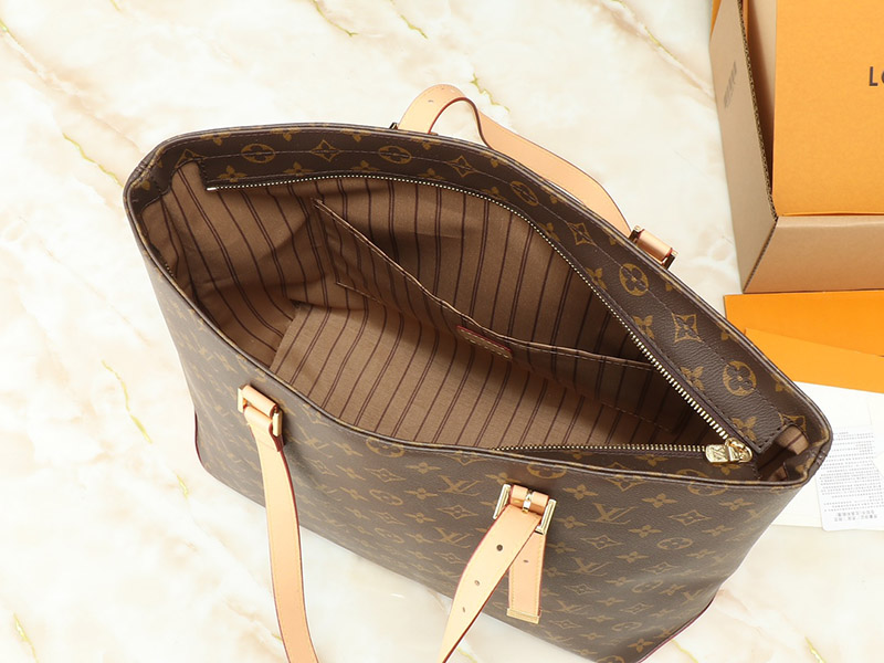 Big:16.9″x13.0″x6.3″ Small:9.8″x10.6″x4.5″ Adjustable Straps Leather Tote bag BB-921471