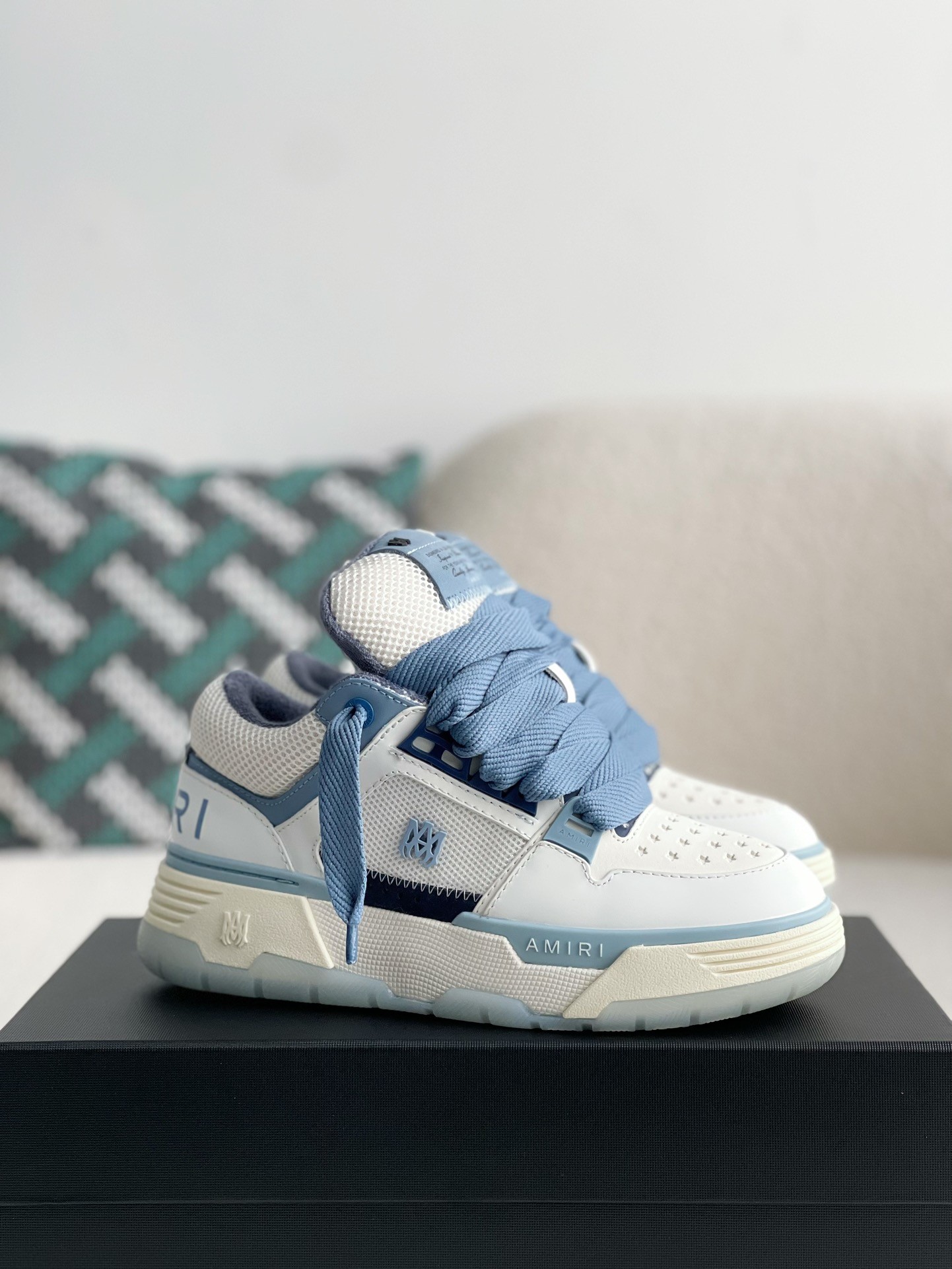 AMRI Sneakers