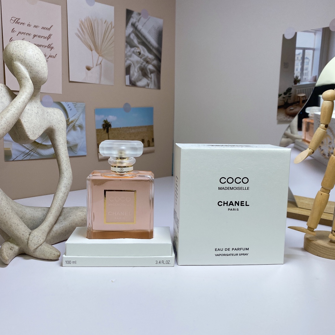Chanel Coco Mademoiselle Eau de Parfum (Gift Box)