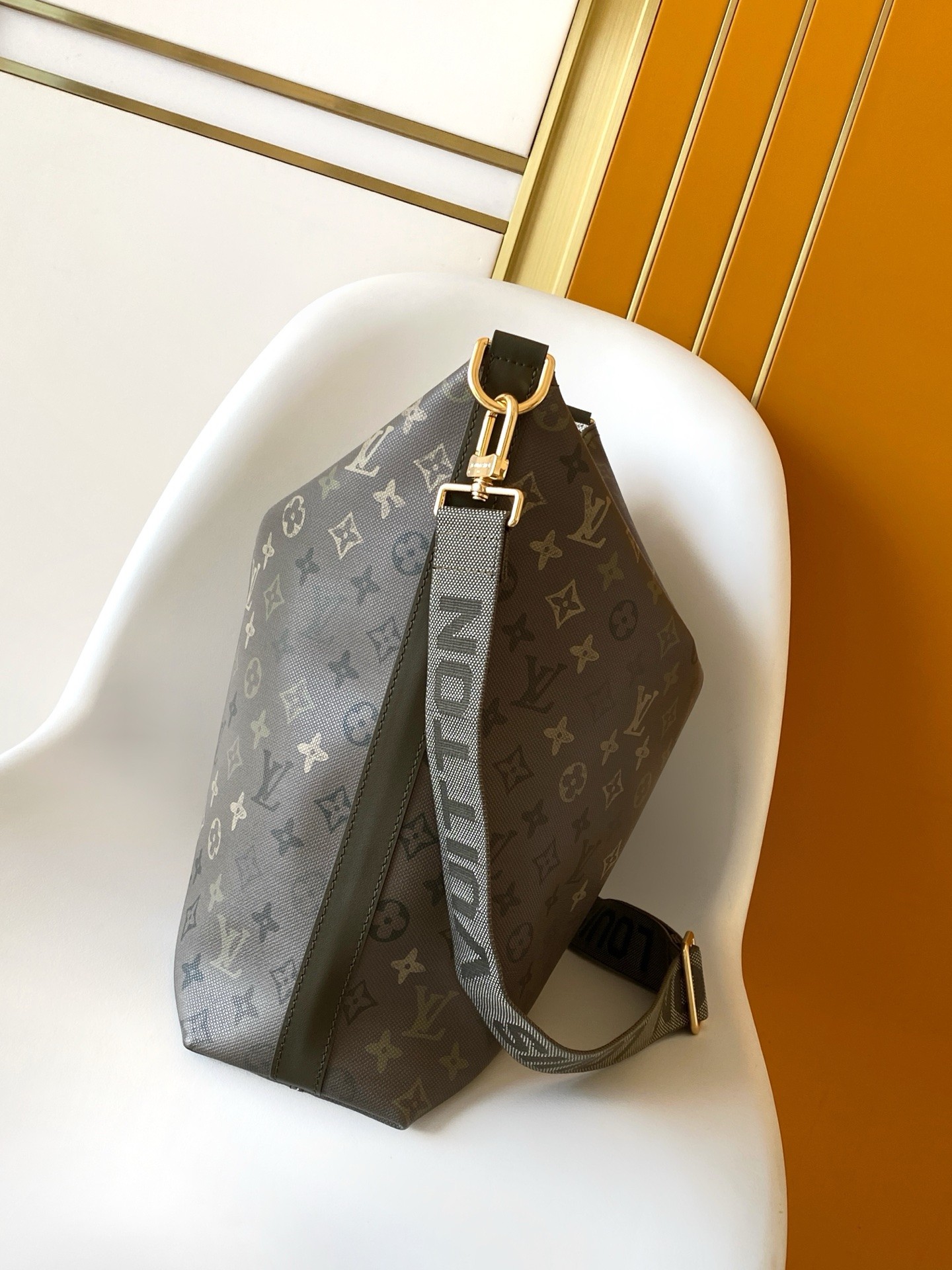 LV Metis M27181 Size：48x36x12cm