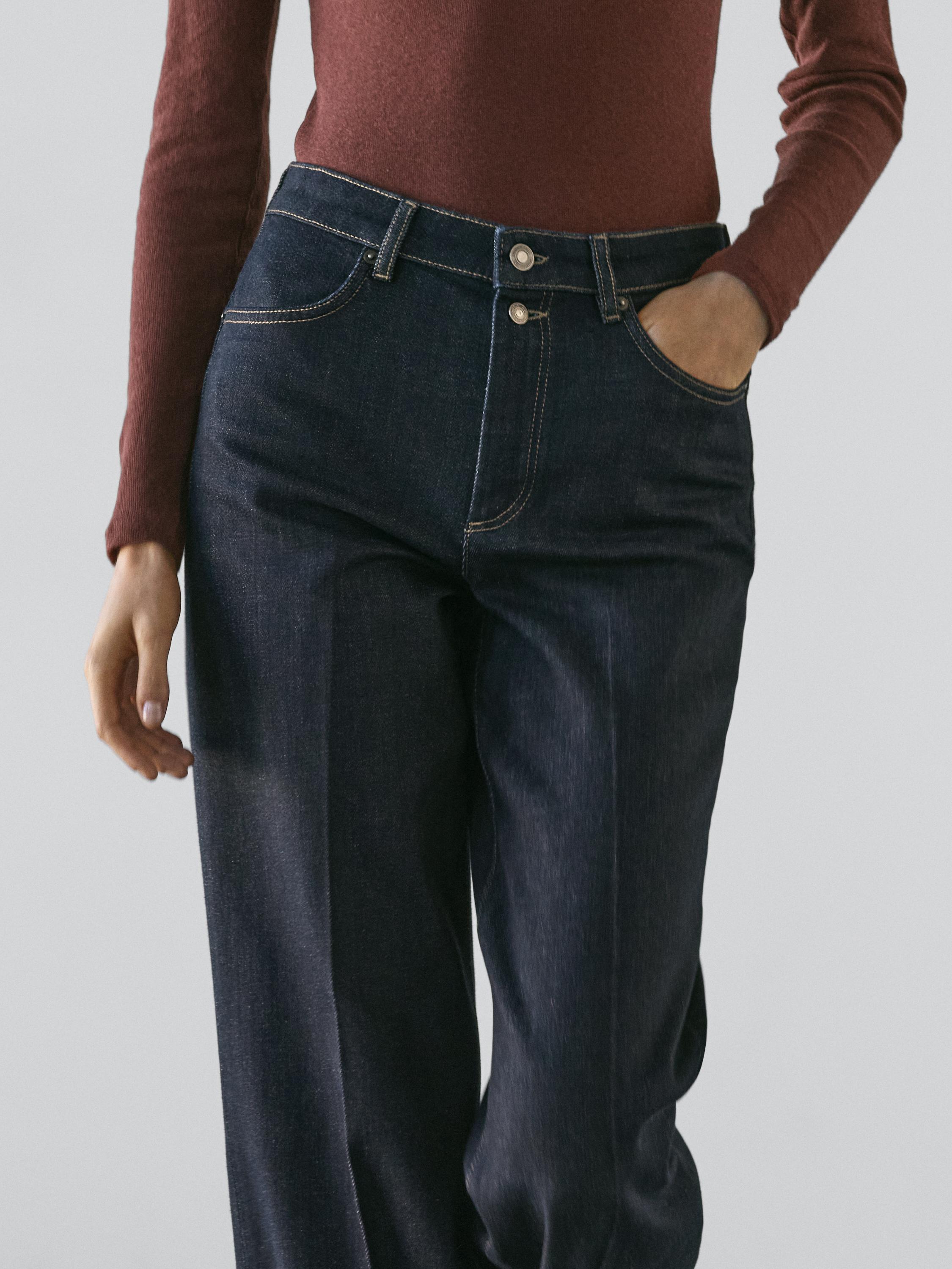 Jeans flare fit tiro alto